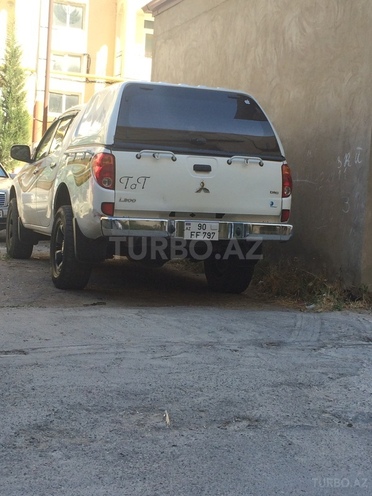 Mitsubishi L200 2008, 150,000 km - 2.5 l - Bakı
