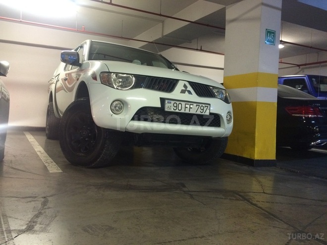 Mitsubishi L200 2008, 150,000 km - 2.5 l - Bakı