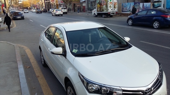 Toyota Corolla 2013, 19,700 km - 1.6 л - Bakı