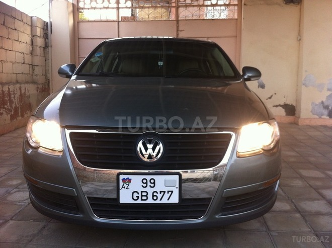 Volkswagen Passat 2005, 200,000 km - 2.0 l - Gəncə