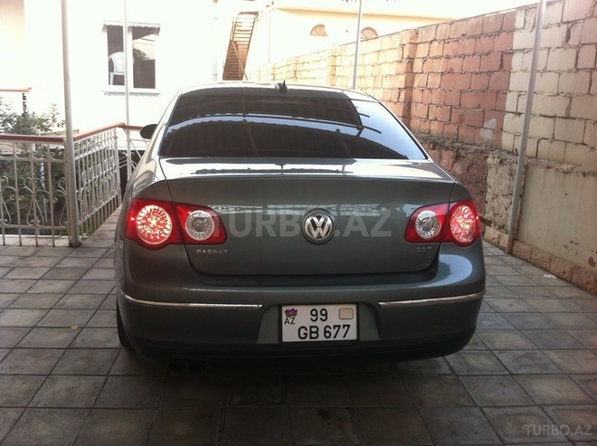 Volkswagen Passat 2005, 200,000 km - 2.0 l - Gəncə