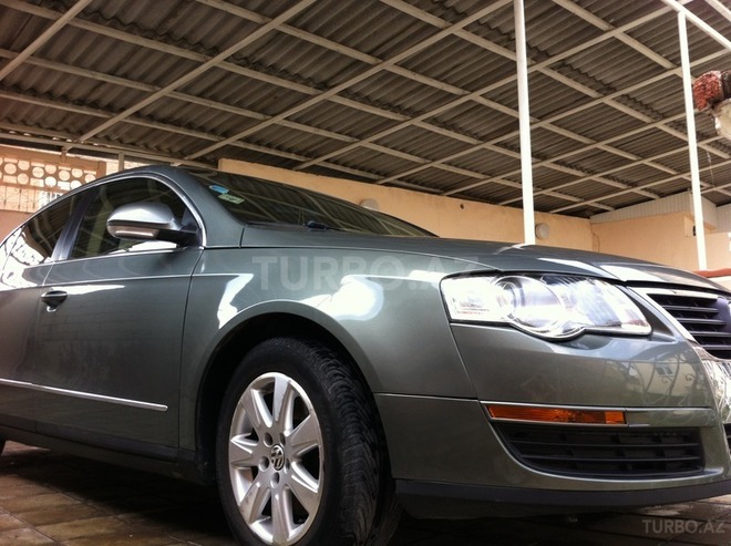 Volkswagen Passat 2005, 200,000 km - 2.0 l - Gəncə