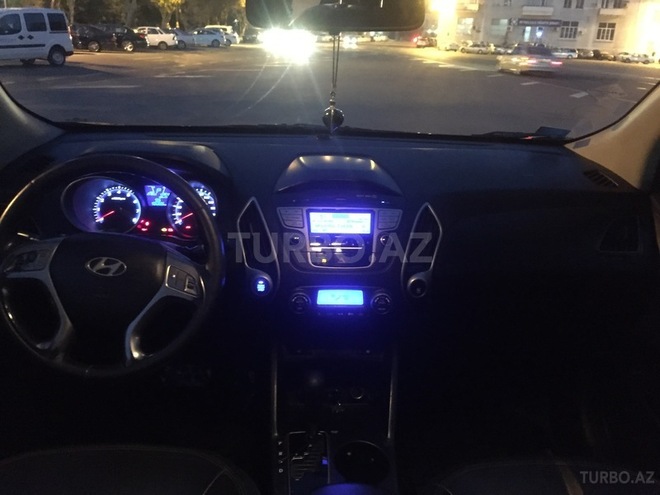 Hyundai ix35 2010, 96,000 km - 2.0 л - Bakı