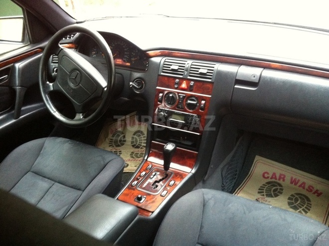 Mercedes E 240 1998, 208,000 km - 0.1 l - Bakı