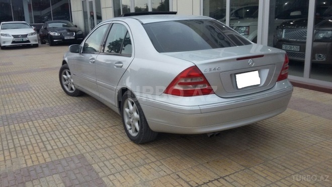 Mercedes C 240 2001, 167,000 km - 2.6 l - Bakı