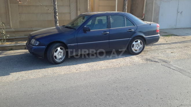 Mercedes C 180 1995, 320,000 km - 1.8 l - Bakı