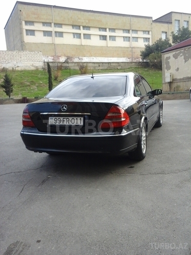 Mercedes E 220 2002, 233,000 km - 2.2 л - Bakı