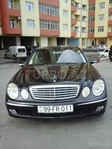 Mercedes E 220 2002, 233,000 km - 2.2 л - Bakı