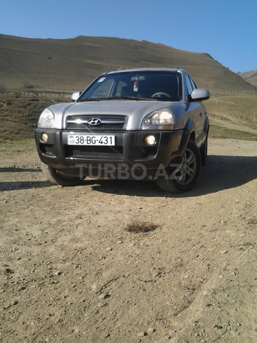 Hyundai Tucson 2006, 195,000 km - 0.2 l - Qusar