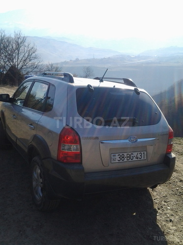 Hyundai Tucson 2006, 195,000 km - 0.2 l - Qusar