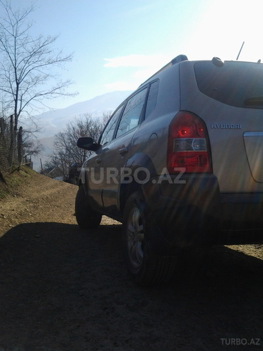 Hyundai Tucson 2006, 195,000 km - 0.2 l - Qusar