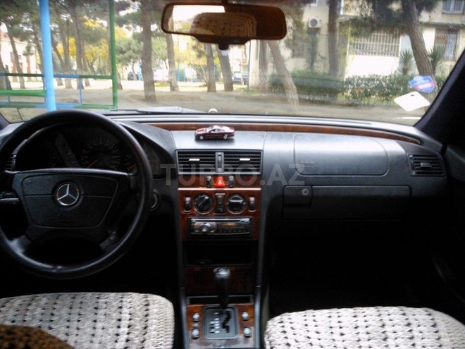 Mercedes C 180 1995, 243,000 km - 1.8 l - Bakı