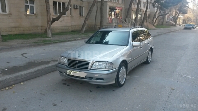 Mercedes C 220 2000, 205,233 km - 2.2 l - Bakı