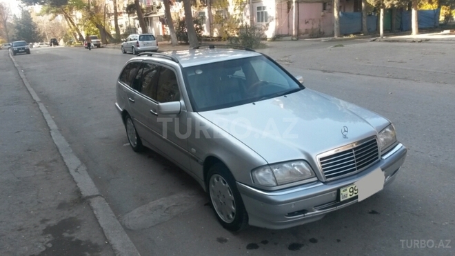 Mercedes C 220 2000, 205,233 km - 2.2 l - Bakı