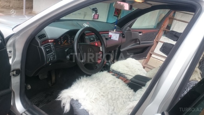 Mercedes E 240 1998, 280,000 km - 0.2 l - Sumqayıt
