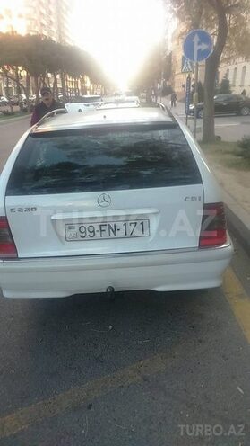 Mercedes C 220 2000, 308,000 km - 2.2 l - Bakı