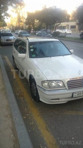 Mercedes C 220 2000, 308,000 km - 2.2 l - Bakı