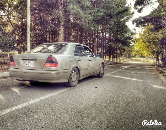 Mercedes C 240 2000, 125,000 km - 0.3 л - Sumqayıt