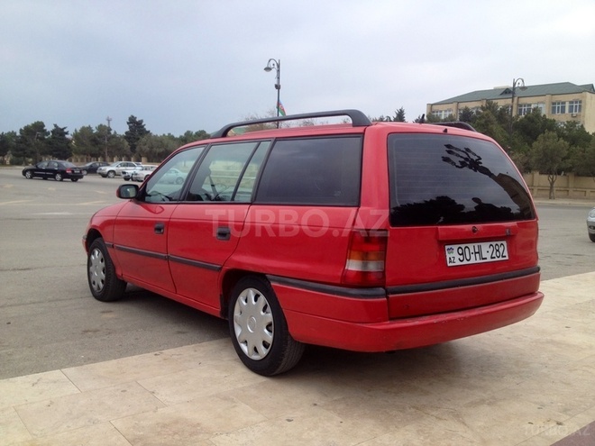 Opel Astra 1996, 283,700 km - 1.6 l - Bakı