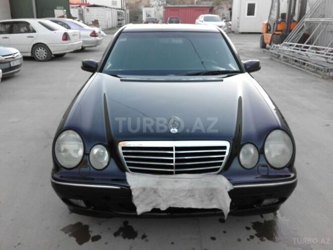 Mercedes E 270 2001, 260,000 km - 2.7 l - Bakı
