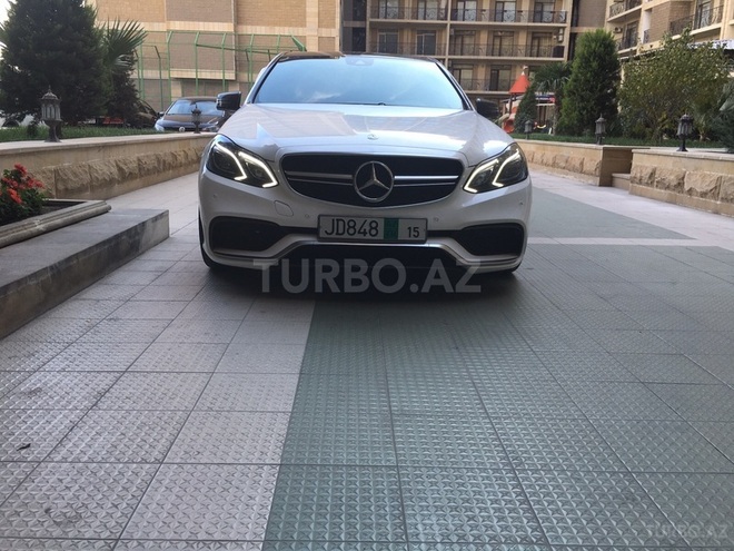 Mercedes E 200 2013, 63,300 km - 2.0 l - Bakı