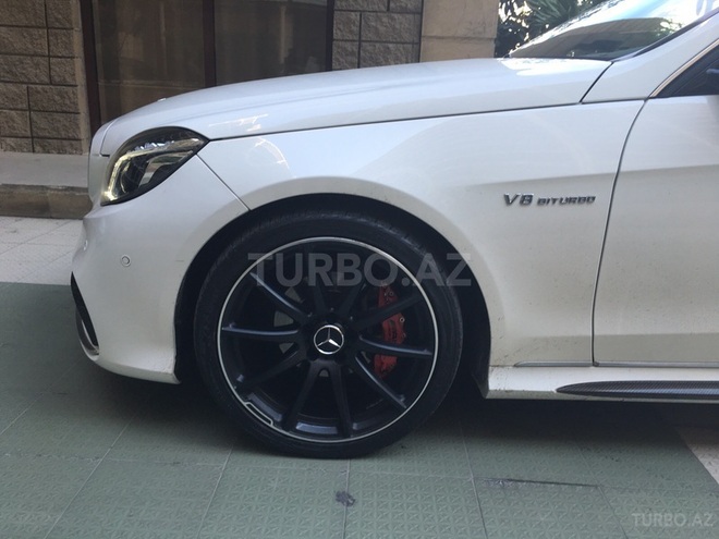 Mercedes E 200 2013, 63,300 km - 2.0 l - Bakı