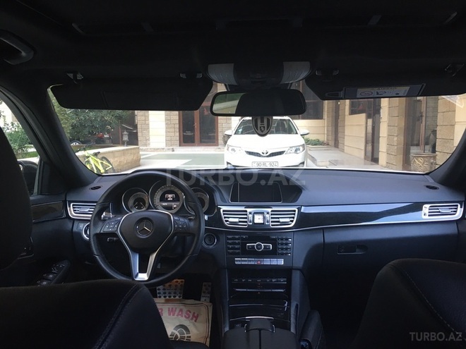 Mercedes E 200 2013, 63,300 km - 2.0 l - Bakı