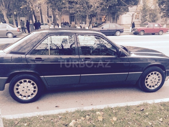 Mercedes 190 1990, 235,000 km - 2.0 l - Sumqayıt