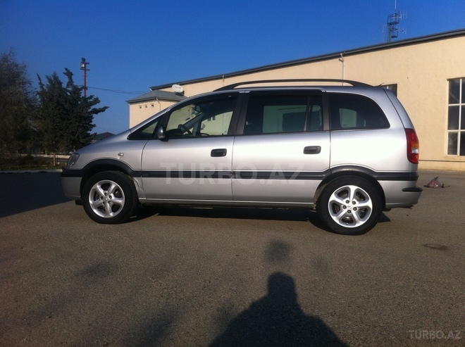 Opel Zafira 2001, 215,070 km - 1.8 л - Bakı