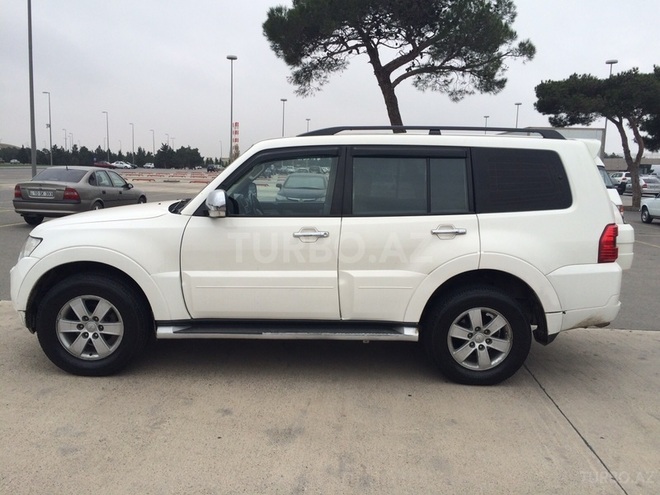 Mitsubishi Pajero 2007, 197,000 km - 3.0 l - Bakı