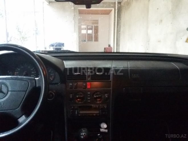 Mercedes C 220 1995, 398,000 km - 2.2 l - Bakı