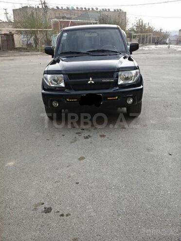 Mitsubishi Pajero io 2001, 144,000 km - 2.0 l - Bakı