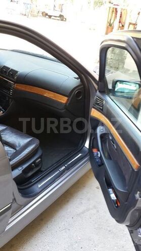 BMW 528 1997, 330,000 km - 2.8 l - Bakı