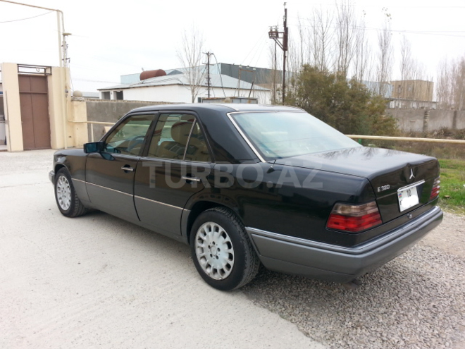 Mercedes E 320 1995, 184,000 km - 3.2 l - Bakı