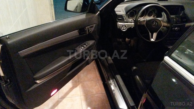 Mercedes E 220 2011, 48,000 km - 2.2 l - Bakı