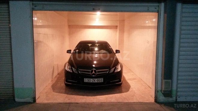 Mercedes E 220 2011, 48,000 km - 2.2 l - Bakı