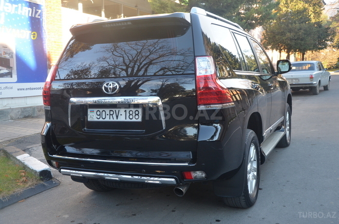 Toyota Prado 2012, 130,000 km - 2.7 л - Qax