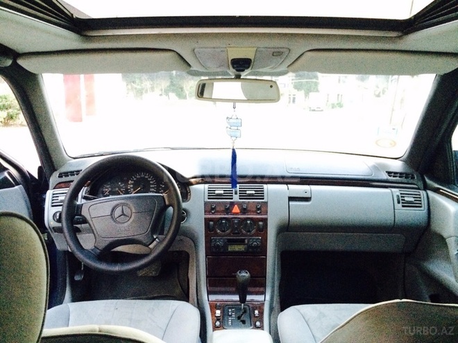 Mercedes E 230 1998, 450,000 km - 2.3 l - Bakı