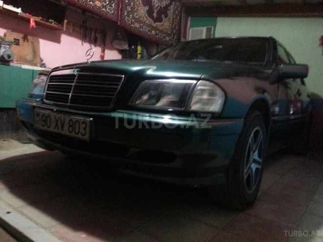 Mercedes C 220 2000, 241,000 km - 2.2 л - Bakı
