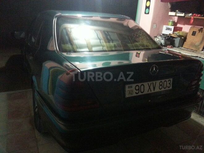 Mercedes C 220 2000, 241,000 km - 2.2 л - Bakı