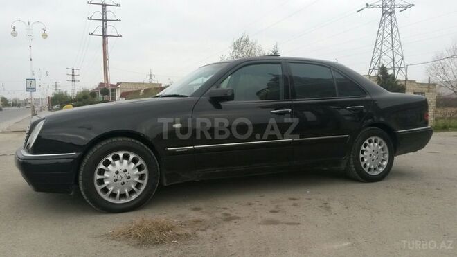 Mercedes E 280 1999, 250,000 km - 2.8 l - Bakı