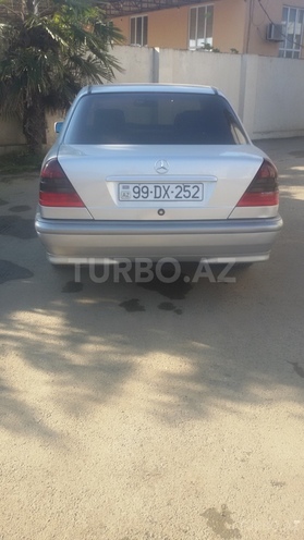 Mercedes C 220 2000, 24,000 km - 2.2 л - Biləsuvar