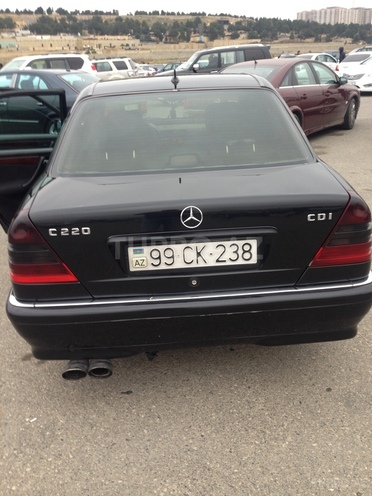 Mercedes C 220 1999, 320,000 km - 2.2 l - Bakı