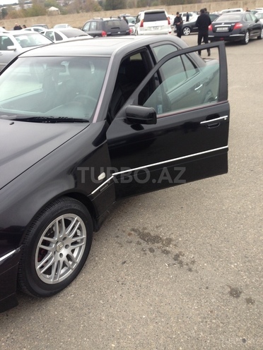 Mercedes C 220 1999, 320,000 km - 2.2 l - Bakı