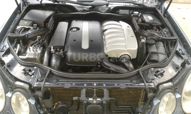 Mercedes E 270 2002, 216,000 km - 2.7 l - Bakı
