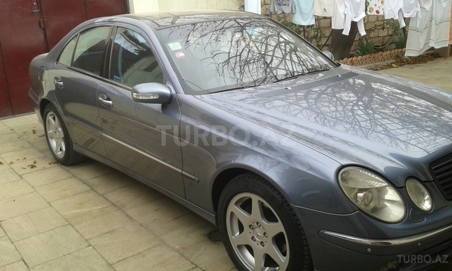 Mercedes E 270 2002, 216,000 km - 2.7 l - Bakı