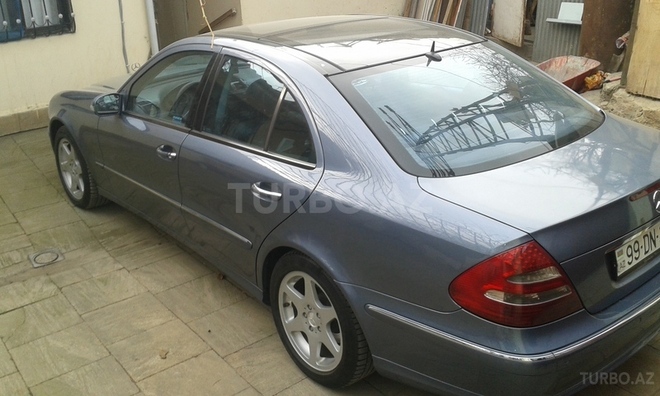 Mercedes E 270 2002, 216,000 km - 2.7 l - Bakı