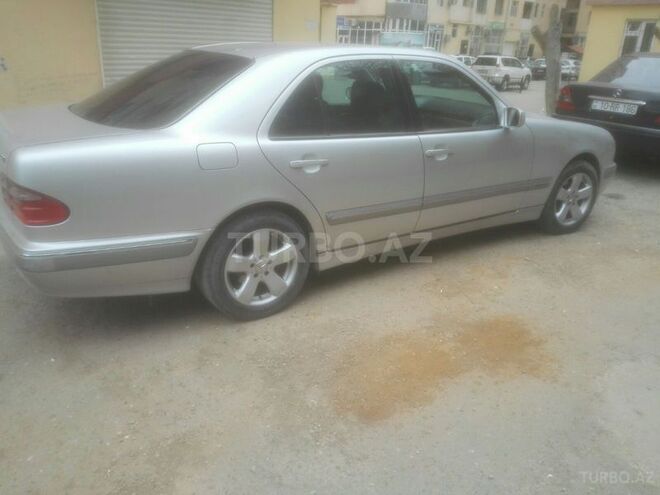 Mercedes E 220 2000, 254,600 km - 2.2 л - Ağdaş