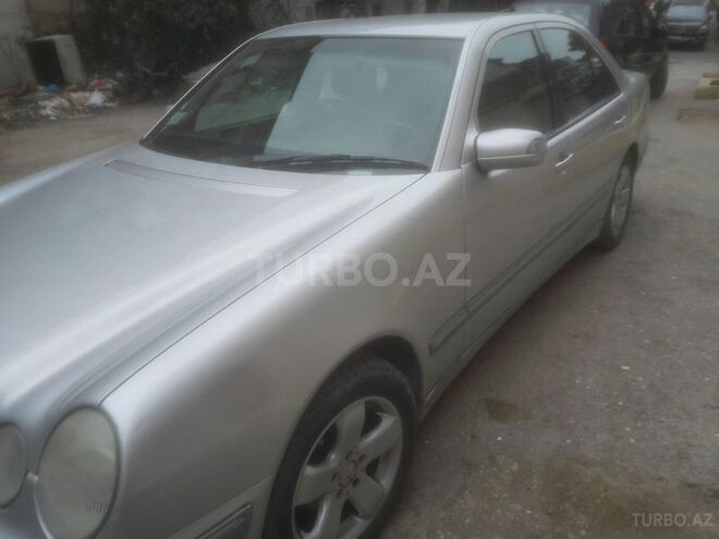 Mercedes E 220 2000, 254,600 km - 2.2 л - Ağdaş