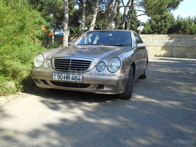 Mercedes E 240 2000, 258,000 km - 2.6 l - Bakı